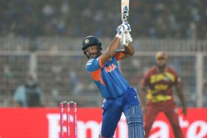 വിജയബൗണ്ടറി കുറിച്ച് സഞ്ജു സാംസണ്‍; വിന്‍ഡീസിനെ വീഴ്ത്തി ഇന്ത്യ സെമിയില്‍