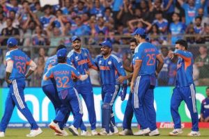 വാങ്കഡേയില്‍ സഞ്ജു ഡേ; വിറപ്പിച്ചെങ്കിലും ഇംഗ്ലണ്ടിനെ കീഴടക്കി ഇന്ത്യ; ഇനി കളി ഫൈനലില്‍