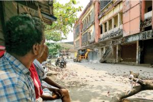 വലിയങ്ങാടി ദുരന്തം: അപകടാവസ്ഥയിലുള്ള കെട്ടിടം പൊളിച്ചുതുടങ്ങി