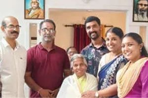 ആദരം ഏറ്റുവാങ്ങി കാർത്യായനി അമ്മ