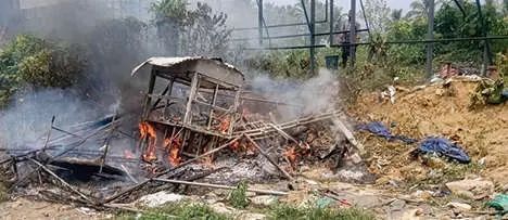 താമരശ്ശേരി ചുരത്തിൽ പെട്ടിക്കട കത്തിനശിച്ച