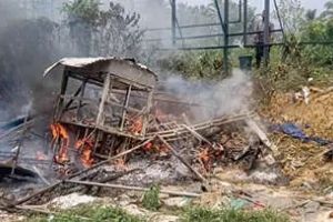 താമരശ്ശേരി ചുരത്തിൽ പെട്ടിക്കട കത്തിനശിച്ച