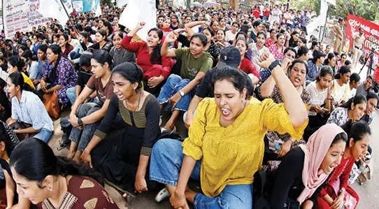 നഴ്സുമാരുടെ അനിശ്ചിതകാല സമരം തുടരുന്നു