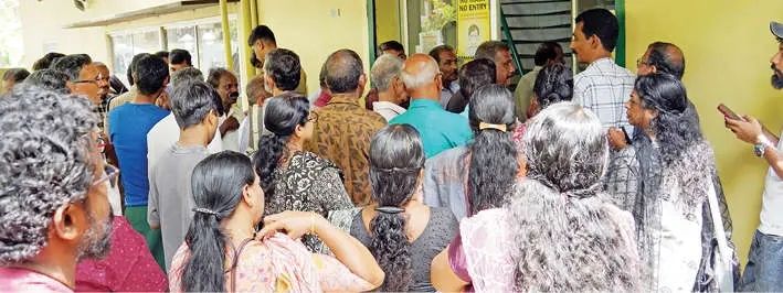 അടുപ്പുകത്തിക്കാൻ നെട്ടോട്ടം