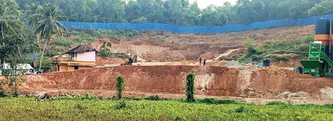 ഒളവണ്ണയിൽ കുന്നിടിക്കൽ തുടരുന്നു; തണ്ണീർത്തടങ്ങൾ നികത്തുന്നതിൽ പ്രതിഷേധം