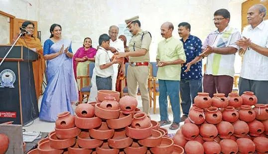 കൂടൊരുക്കാം, കുരുവികൾക്ക്