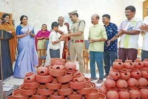 കൂടൊരുക്കാം, കുരുവികൾക്ക്