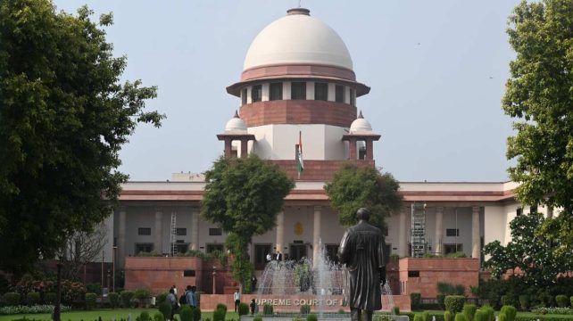 ആർത്തവാവധി നിർബന്ധമാക്കിയാൽ സ്ത്രീകൾക്ക് ജോലി നഷ്ടമായേക്കും: സുപ്രീം കോടതി