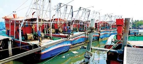 മത്സ്യബന്ധന മേഖല സ്‌തംഭനത്തിലേക്ക്