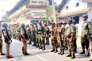 നിയമസഭാ തിരഞ്ഞെടുപ്പ്: കോഴിക്കോട് നഗരത്തിൽ പോലീസിന്റെയും കേന്ദ്രസേനയുടെയും റൂട്ട് മാർച്ച്