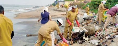 ലോകജലദിനം: കോഴിക്കോട് സൗത്ത് ബീച്ചിൽ ശുചീകരണ യജ്ഞം