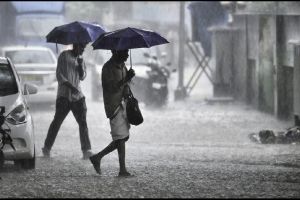 സംസ്ഥാനത്ത് വെള്ളിയാഴ്ച വരെ മഴ തുടരും; ഇടിമിന്നൽ ജാഗ്രതാനിർദ്ദേശം