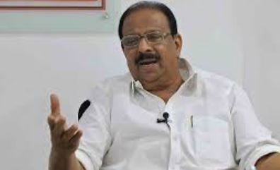 ഡൽഹിയിൽ ചർച്ചകൾ മുറുകുന്നു: എംപിമാർക്ക് വിലക്കുമായി ഹൈക്കമാൻഡ്; നിലപാടിൽ ഉറച്ച് സുധാകരനും രാഘവനും