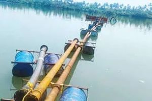 തുരുത്തിയിൽ പുഴയിൽ അനധികൃത മണലൂറ്റ് കേന്ദ്രം സ്ഥാപിക്കാൻ നീക്കം