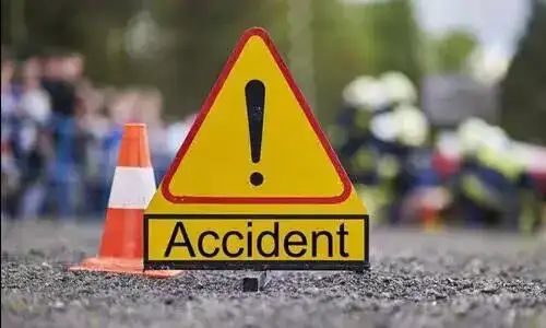 കൊയിലാണ്ടിയിൽ ഇലക്ട്രിക് സ്കൂട്ടർ മറിഞ്ഞ് അപകടം: മൂന്ന് എം.ബി.ബി.എസ് വിദ്യാർത്ഥികൾക്ക് ദാരുണാന്ത്യം