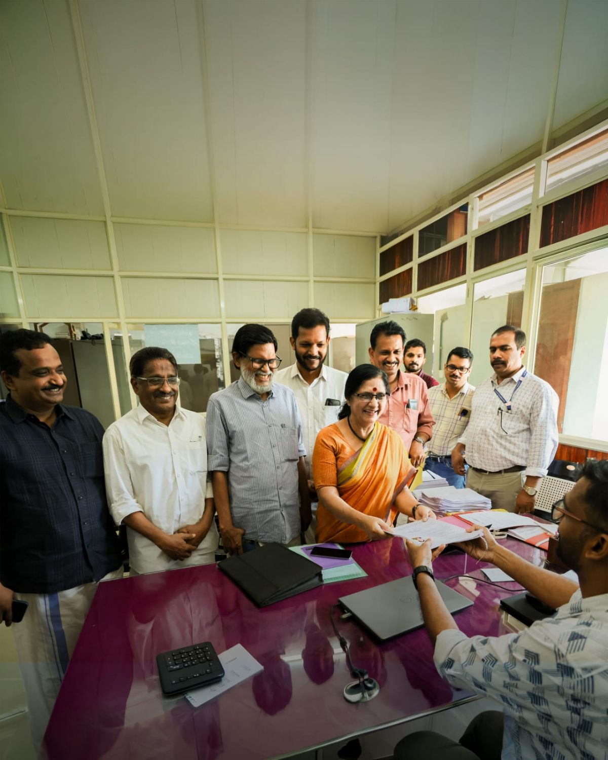 നാദാപുരത്ത് എൽ.ഡി.എഫ് സ്ഥാനാർത്ഥി അഡ്വ. പി. വസന്തം നാമനിർദ്ദേശ പത്രിക സമർപ്പിച്ചു