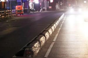 റോഡിൽ റിഫ്ളക്‌ടറുകളില്ല ഡ്രൈവർമാരെ അപകടത്തിലേക്ക് വഴിതെറ്റിക്കുന്നു