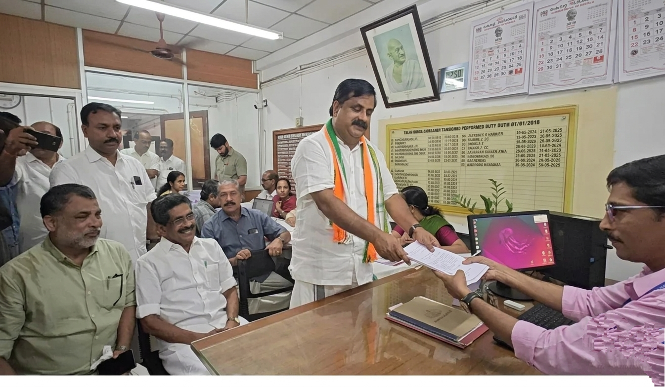 കൊയിലാണ്ടിയിൽ യു.ഡി.എഫ് സ്ഥാനാർത്ഥി അഡ്വ. കെ. പ്രവീൺകുമാർ നാമനിർദ്ദേശ പത്രിക സമർപ്പിച്ചു