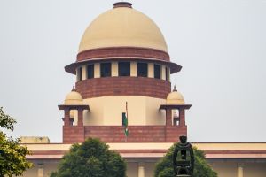 'വിവാഹം വീട്ടുജോലിക്കാരെ കണ്ടെത്താനല്ല'; അടുക്കളജോലി പുരുഷന്മാരും ചെയ്യണമെന്ന് സുപ്രീംകോടതി