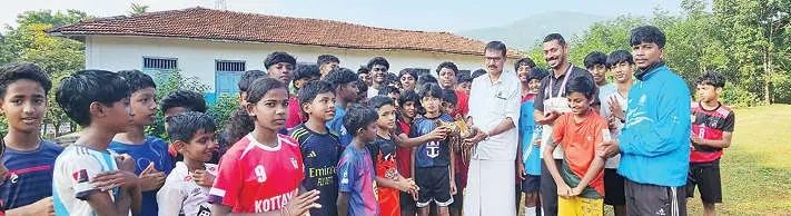 കായികപരിശീലനത്തിനോടൊപ്പം കൃഷി പരിശീലനവും