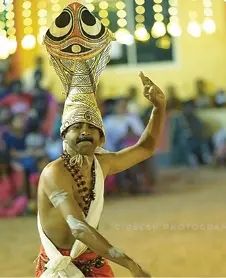 അച്ഛന്റെ ചുവടുകൾ പിൻതുടർന്ന മകന് ഫോ‌ക്ലോർ പുരസ്ക‌ാരം