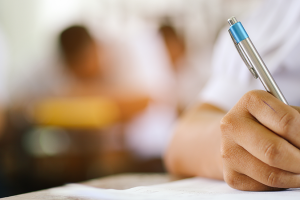 വിശുദ്ധ വാരത്തിലെ പരീക്ഷാ തീയതികൾക്കെതിരെ പ്രതിഷേധം; മാറ്റം വേണമെന്ന് കെ.എൽ.സി.എ