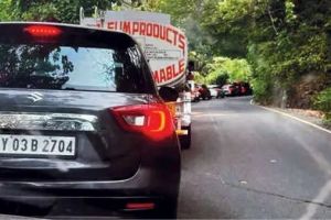 താമരശ്ശേരി ചുരത്തിൽ വാഹനങ്ങൾ കുടുങ്ങി ഗതാഗതം നിലച്ചു: യാത്രക്കാർ വലഞ്ഞു