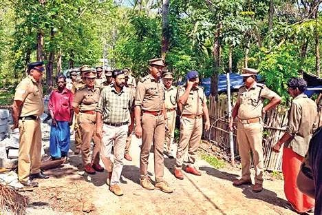 അതിരപ്പിള്ളിയിലെ ആദിവാസി ഉന്നതികളിൽ പരിശോധന