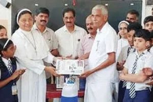 പഠനത്തിനൊപ്പം കാരുണ്യത്തിന്റെ പാഠവുമായി സെയ്ന്റ് ഫ്രാൻസിസ് സ്കൂൾ വിദ്യാർഥികൾ