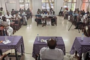 വികസനത്തിന് എല്ലാവർക്കും ഒരേ നാവ്: കാഴ്ചപ്പാടുകൾക്ക് പല കണ്ണുകൾ..