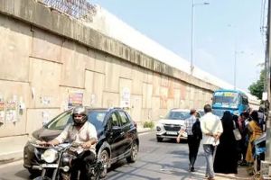 അടിപ്പാതകൾ റെഡി, പക്ഷെ യാത്ര സർവീസ് റോഡിലൂടെ; കൊയിലാണ്ടി റൂട്ടിൽ കുരുക്കഴിയുന്നില്ല