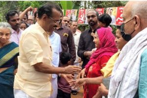 ജനമുന്നേറ്റമായി ടി.പി. രാമകൃഷ്ണന്റെ പര്യടനം: ഒന്നാം ഘട്ടം പൂർത്തിയായി