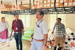 കോഴിക്കോട് ജില്ലയിലെ  വൻകിട പ്രിന്റിംഗ് വില്പന സംഭരണ കേന്ദ്രങ്ങളിൽ  തദ്ദേശ സ്വയം ഭരണ  വകുപ്പ് ഇന്റെർണൽ വിജിലൻസ് ഓഫീസർ  ടി. ഷാഹുൽ ഹമീദിന്റെ നേതൃത്വത്തിൽ പരിശോധന  നടത്തി