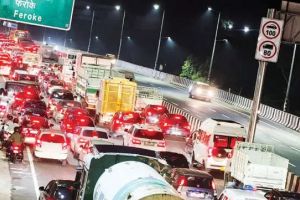 അറപ്പുഴ പാലം അടച്ചു: ദേശീയപാതയിൽ യാത്രാദുരിതം, വൻ ഗതാഗതക്കുരുക്ക്