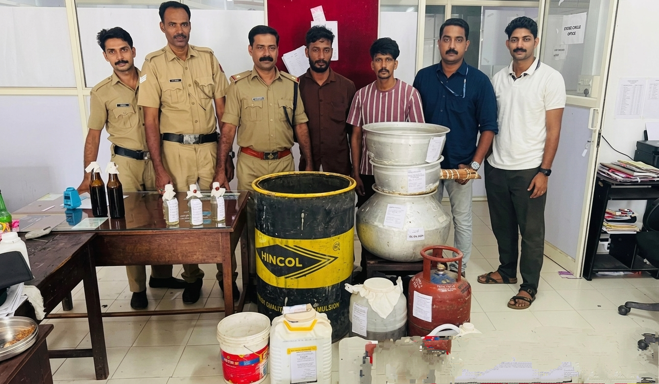 വടകരയിൽ എക്സൈസ് വേട്ട: 24 ലിറ്റർ ചാരായവും വാഷും പിടികൂടി, രണ്ട് യുവാക്കൾ അറസ്റ്റിൽ