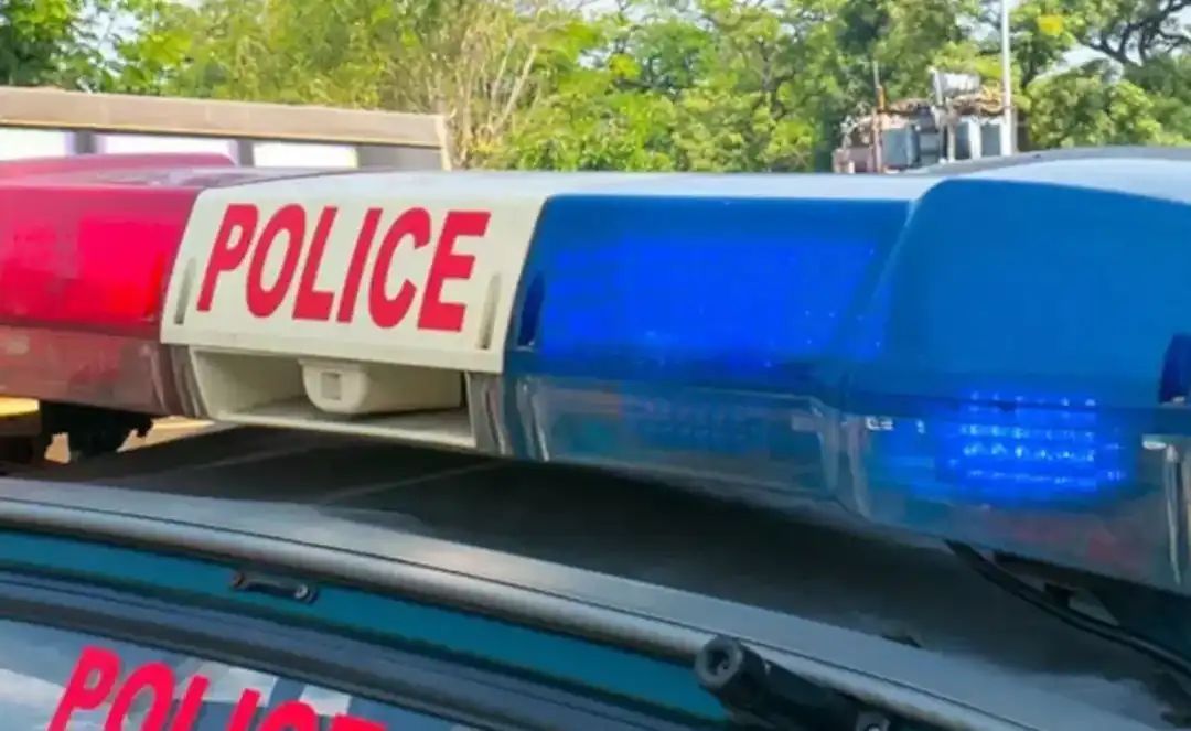 രേഖകളില്ലാത്ത പണവുമായി കോഴിക്കോട് സ്വദേശി മേലാറ്റൂരിൽ പിടിയിൽ