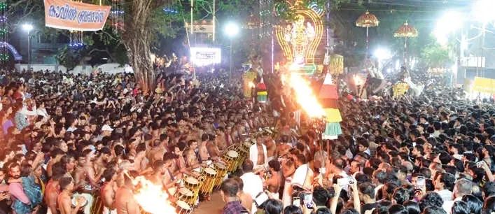 ഭക്തിസാന്ദ്രമായി പിഷാരികാവ് കാളിയാട്ട മഹോത്സവം സമാപിച്ചു; ആയിരങ്ങൾ സാക്ഷികളായി