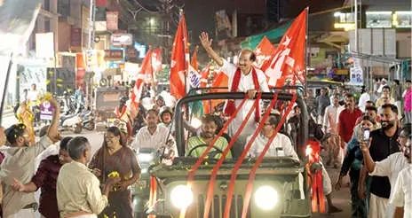 കുറ്റ്യാടിയിൽ വികസന കുതിപ്പിന് എൽ.ഡി.എഫ്. പ്രകടനപത്രിക; പ്രകാശനം മുഖ്യമന്ത്രി നിർവ്വഹിച്ചു