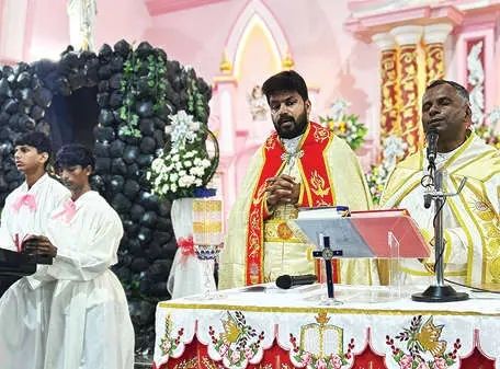 ഉയിർപ്പുതിരുനാൾ ആഘോഷിച്ചു