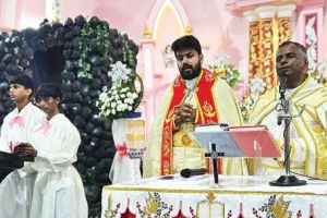 ഉയിർപ്പുതിരുനാൾ ആഘോഷിച്ചു