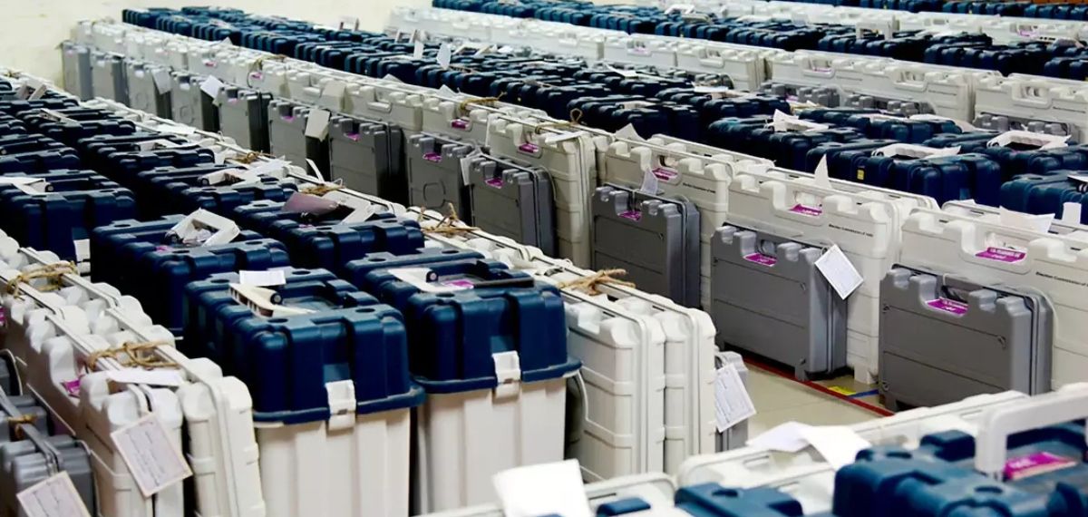 സ്ട്രോങ് റൂമുകളിൽ രാഷ്ട്രീയ പാർട്ടികൾക്കും കാവലിരിക്കാം; നിരീക്ഷണത്തിന് പ്രതിനിധികളെ നിയോഗിക്കാൻ നിർദ്ദേശം