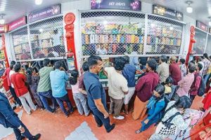 വിപണി കീഴടക്കാൻ 'അഴിഞ്ഞാട്ടം'; പുത്തൻ പടക്കങ്ങളുമായി വിപണി സജീവമാകുന്നു