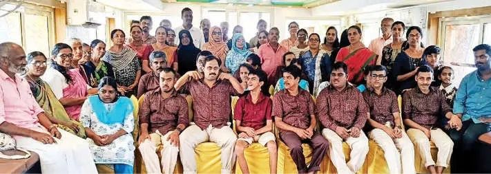 അകലാപ്പുഴയുടെ ഓളപ്പരപ്പിൽ ഭിന്നശേഷി കുട്ടികൾക്കൊപ്പം ബോട്ട് യാത്ര