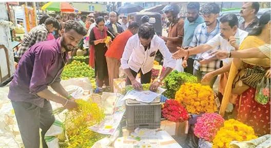 തകൃതിയായി വിഷുക്കച്ചവടം