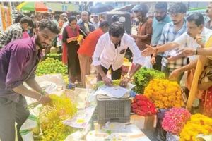 തകൃതിയായി വിഷുക്കച്ചവടം