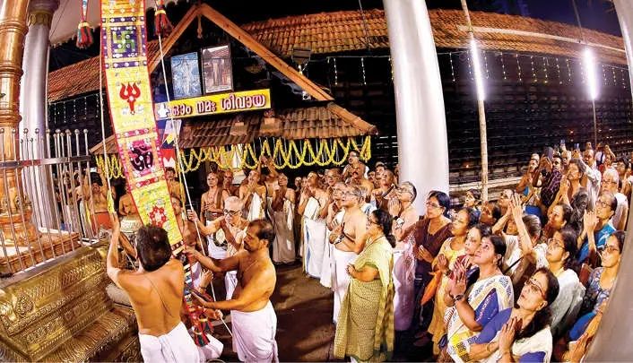 തളി മഹാക്ഷേത്രത്തിൽ ഉത്സവാഘോഷങ്ങൾക്ക് തുടക്കം: ഇന്ന് വിഷുസദ്യയും കാഴ്ചശീവേലിയും