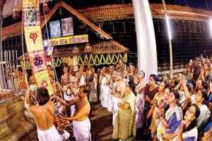 തളി മഹാക്ഷേത്രത്തിൽ ഉത്സവാഘോഷങ്ങൾക്ക് തുടക്കം: ഇന്ന് വിഷുസദ്യയും കാഴ്ചശീവേലിയും