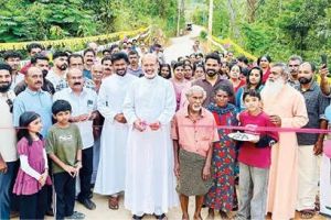 ജനകീയക്കൂട്ടായ്മയിൽ വിസ്മയം; കക്കാടംപൊയിൽ-ചെമ്പോത്തി റോഡ് നാടിന് സമർപ്പിച്ചു