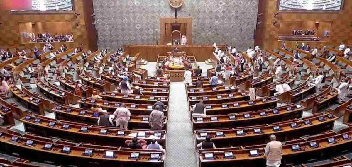 വനിതാ സംവരണം: വോട്ടെടുപ്പ് ഇന്ന് വൈകിട്ട് നാലിന്; സഭയിൽ ശക്തമായ വാദപ്രതിവാദങ്ങൾ