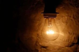 സംസ്ഥാനത്ത് വൈദ്യുതി ഉപഭോഗം സർവകാല റെക്കോർഡിൽ; ചൂടിൽ വെന്തുരുകി കേരളം